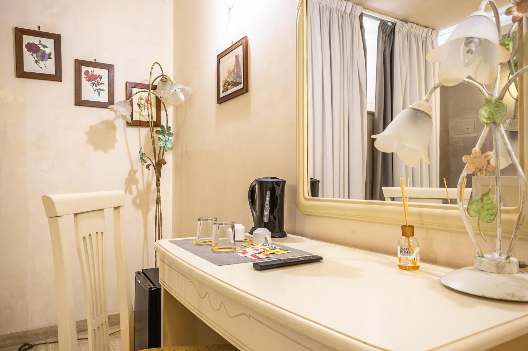 Opera Theater Relais Hotel Rome Exterior photo